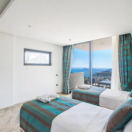 Sleeps 10 Pool Air Con Wifi Villa